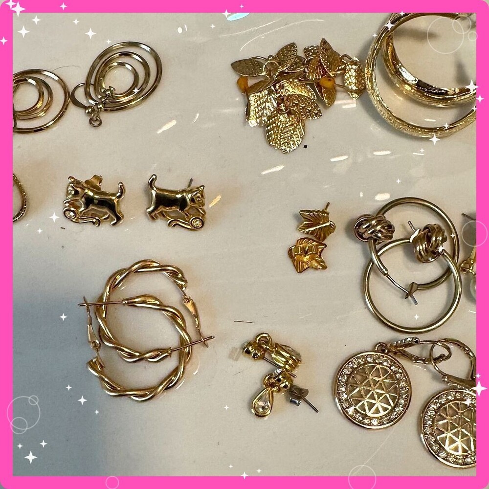 ⚜️ 1/2 pound Jewelry Lot | Vintage Mixed Gold-Tone Hoops Rhinestones Pearls
